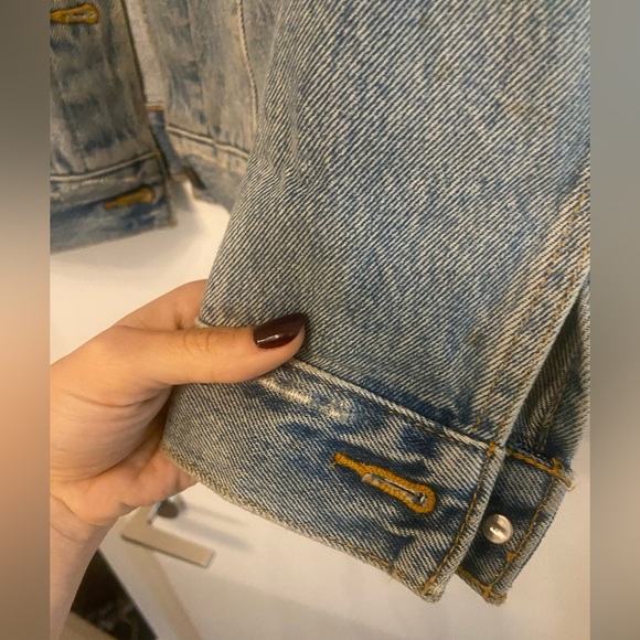 Levi’s 90s trucker Jean Jacket- size small - Picture 3 of 7